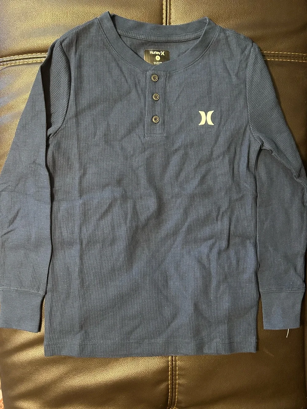 NWOT.‎ Hurley Thermal Shirt. Boys S.